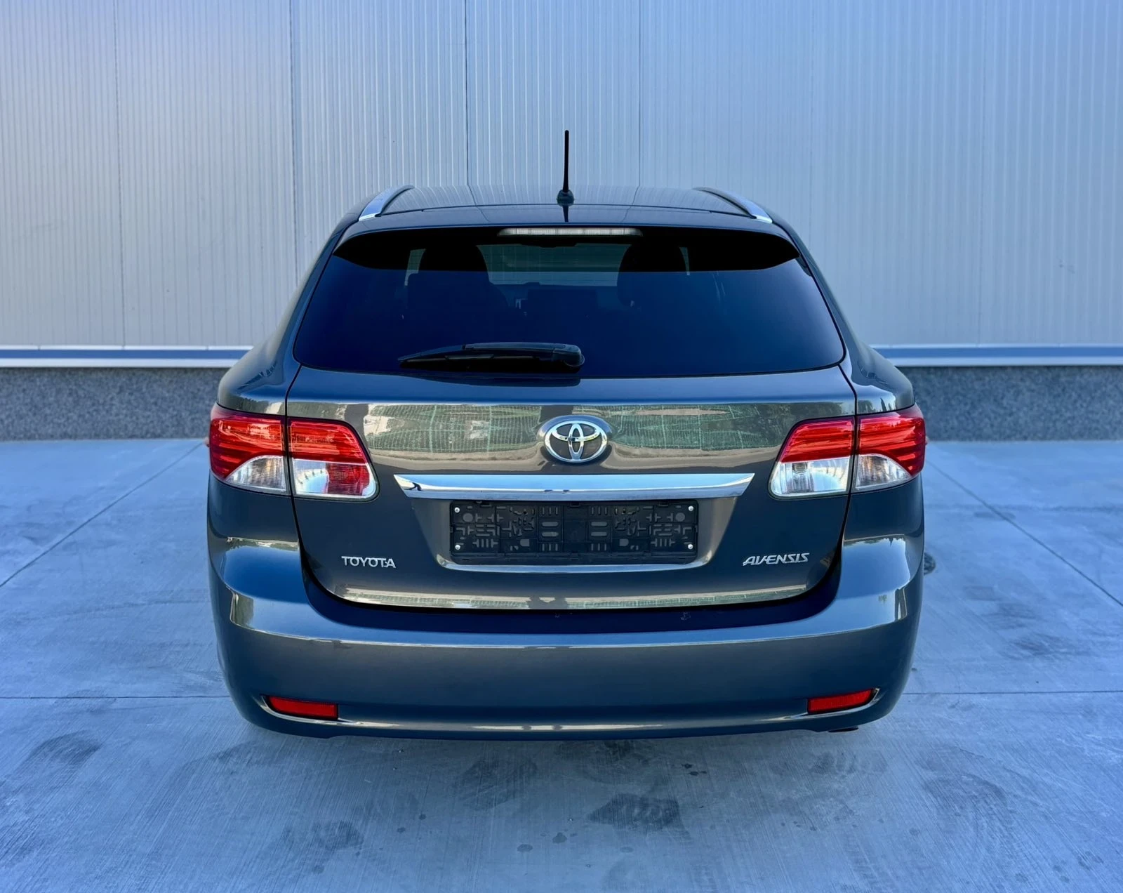 Toyota Avensis 2.0D4d/126кс/Германия/Facelift/Камера/Подгрев - изображение 8