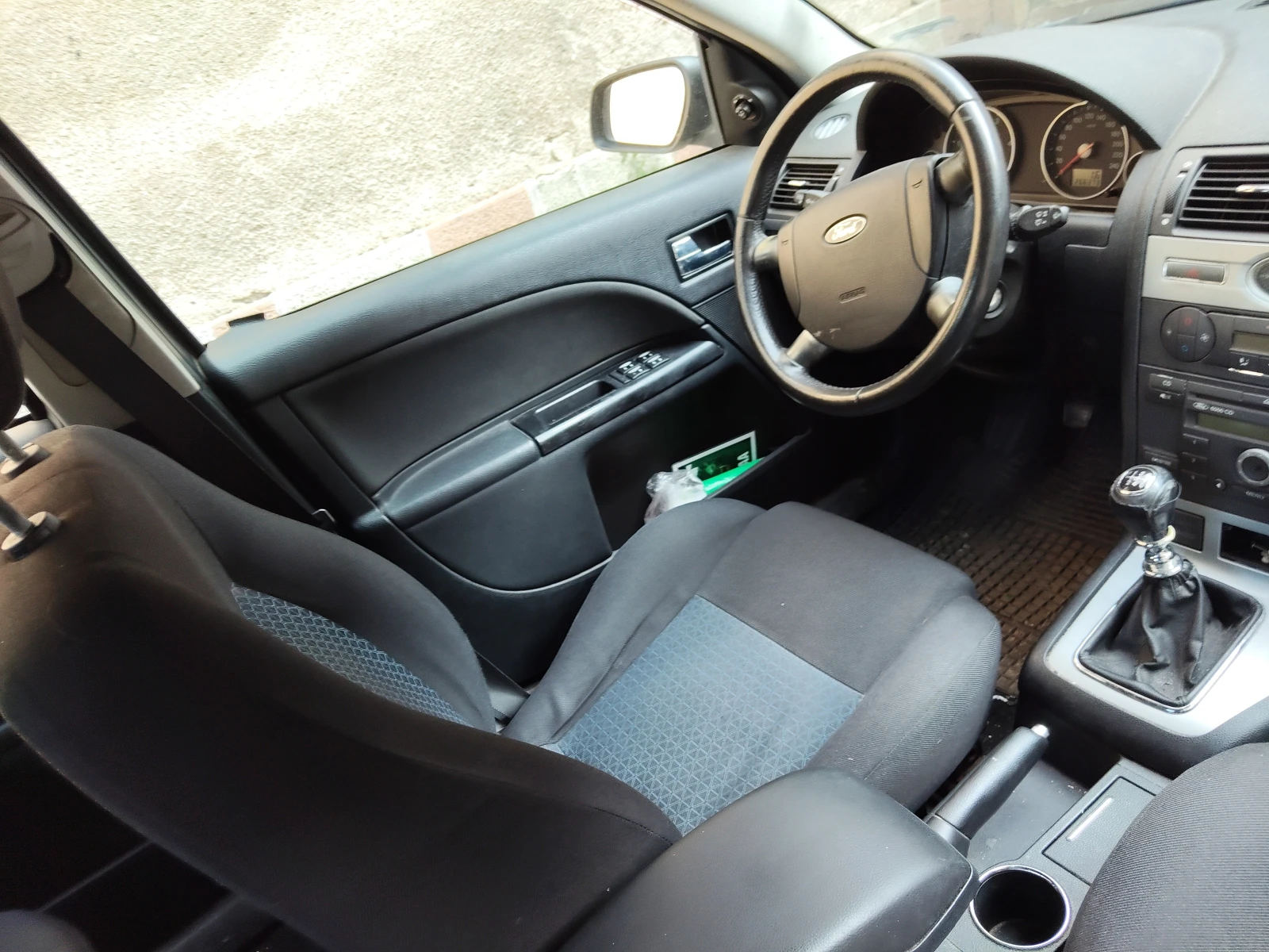 Ford Mondeo 2.2 - изображение 9