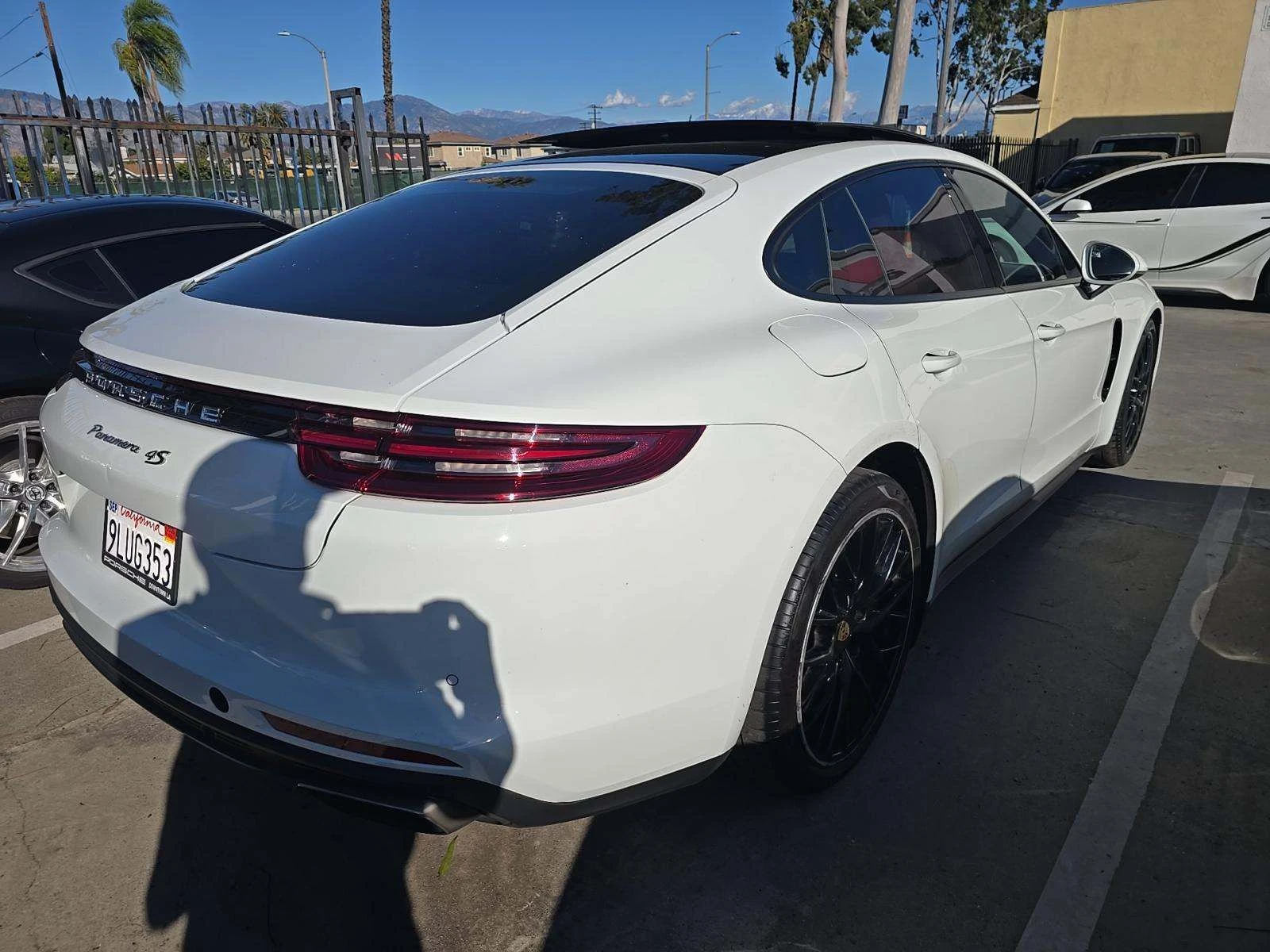 Porsche Panamera  - изображение 3