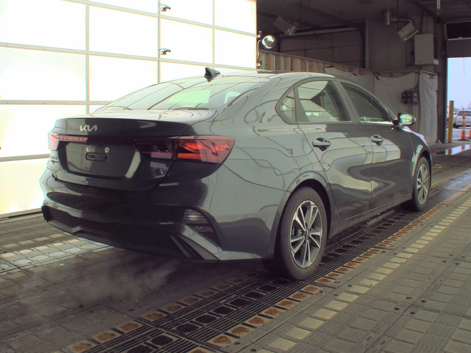 Kia Forte LXS - изображение 4