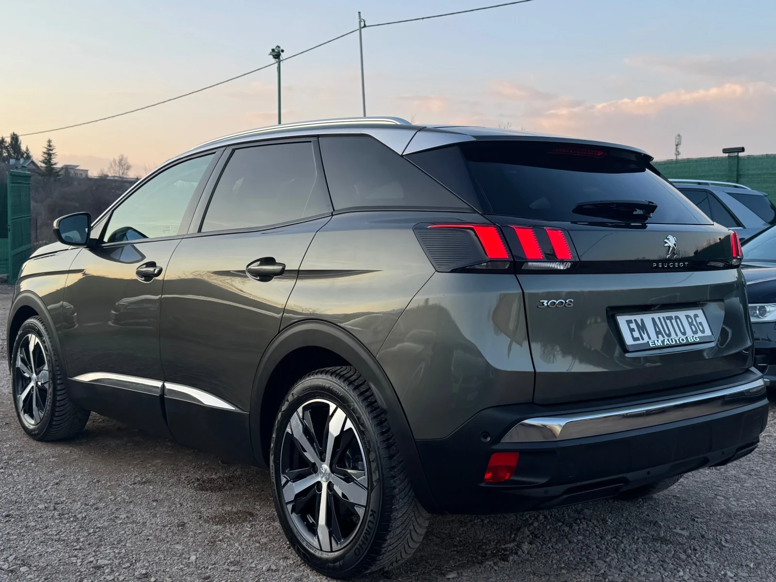 Peugeot 3008 1.5HDI EAT-8 Allure, снимка 5 - Автомобили и джипове - 53738617
