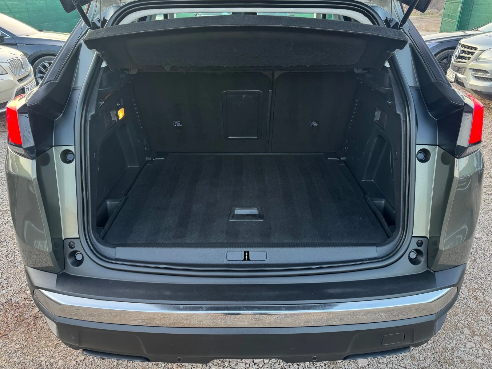 Peugeot 3008 1.5HDI EAT-8 Allure, снимка 7 - Автомобили и джипове - 53738617