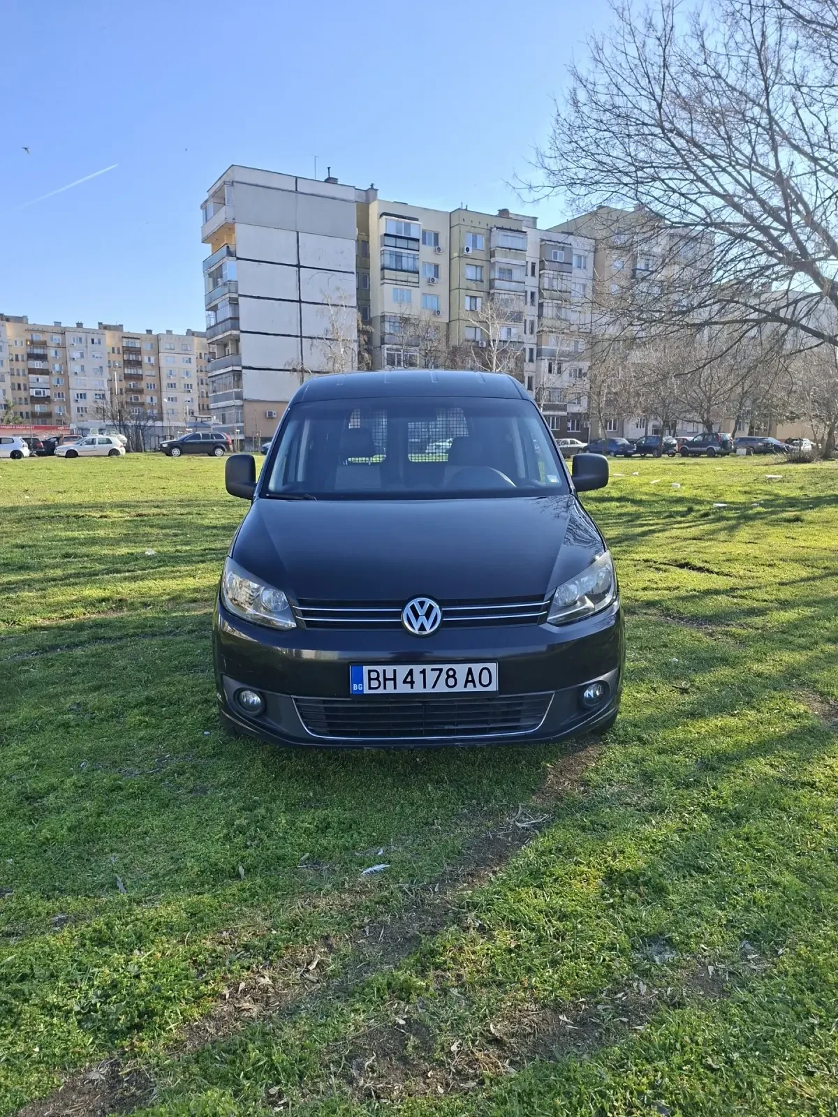 VW Caddy 1.6TDI, снимка 2 - Автомобили и джипове - 53750709