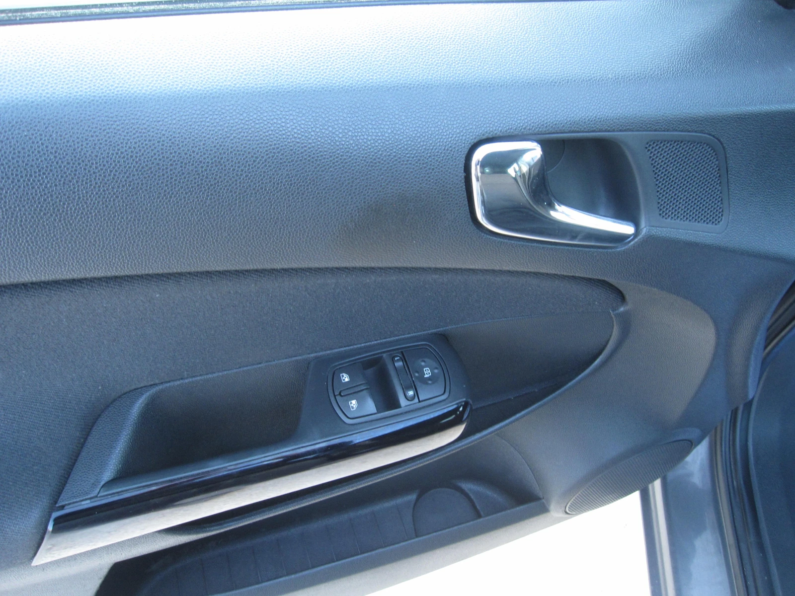 Opel Corsa 1, 3-cdti, COSMO 95к.с., снимка 8 - Автомобили и джипове - 53839324