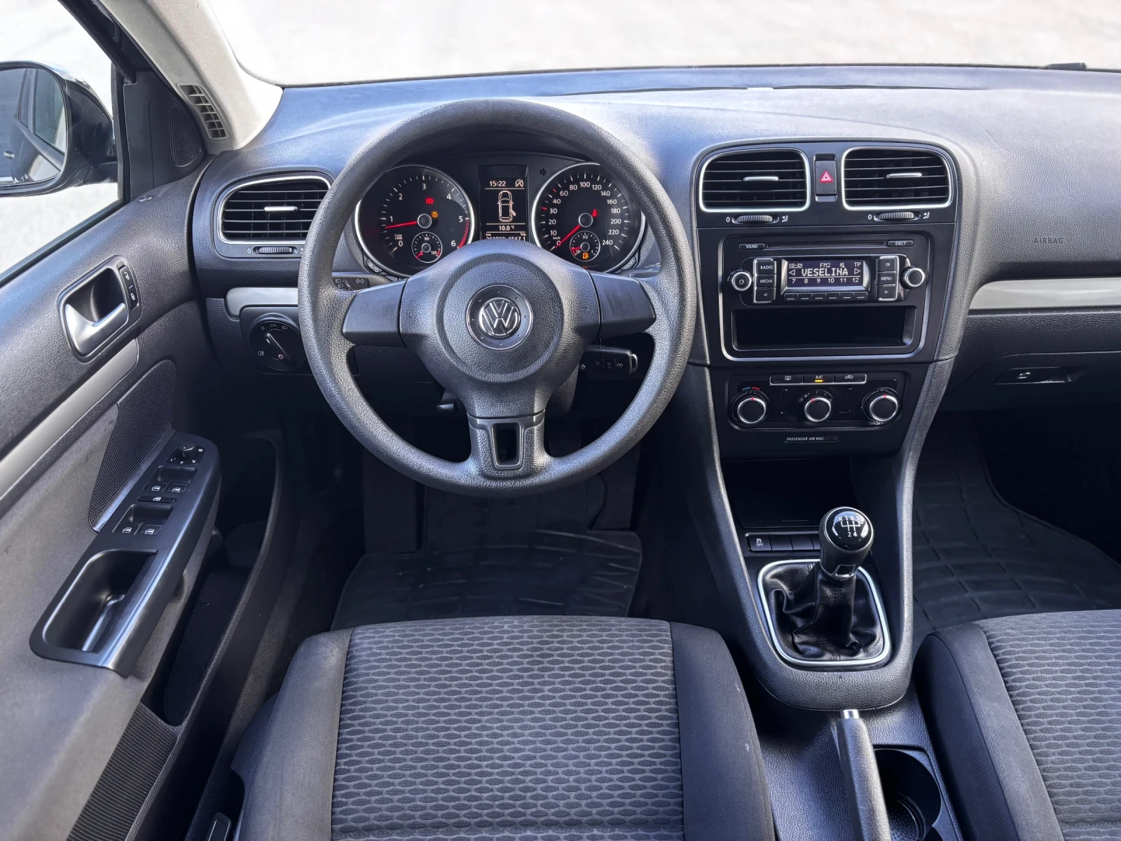 VW Golf 1.6TDI Euro5b, снимка 11 - Автомобили и джипове - 54167780