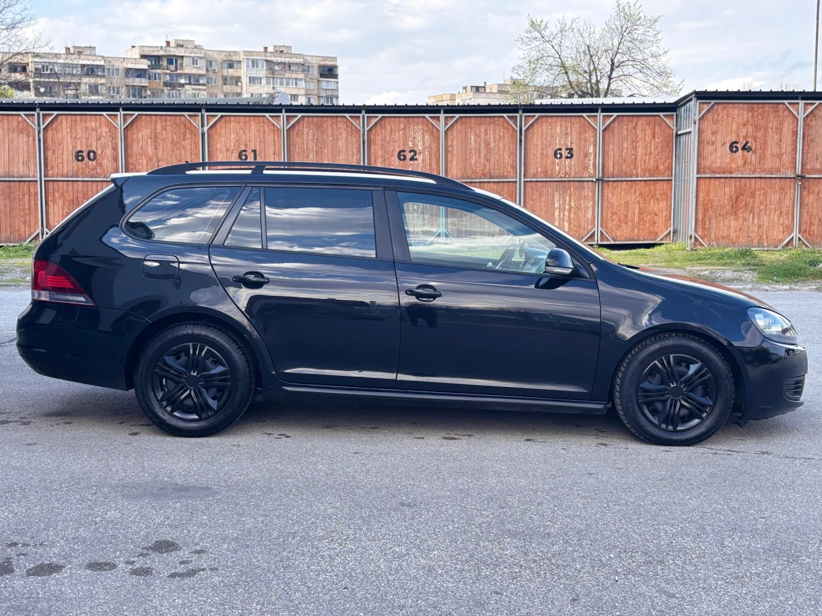 VW Golf 1.6TDI Euro5b, снимка 6 - Автомобили и джипове - 54167780