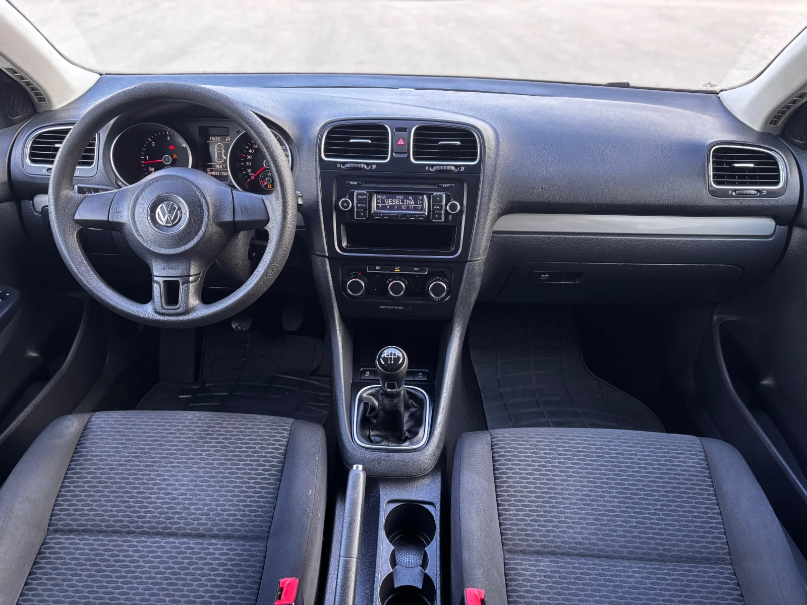 VW Golf 1.6TDI Euro5b, снимка 10 - Автомобили и джипове - 54167780