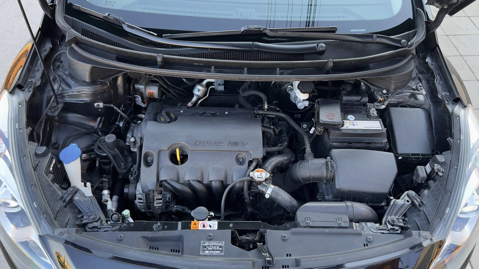 Hyundai I30 1.4i 2013г, снимка 17 - Автомобили и джипове - 54234775