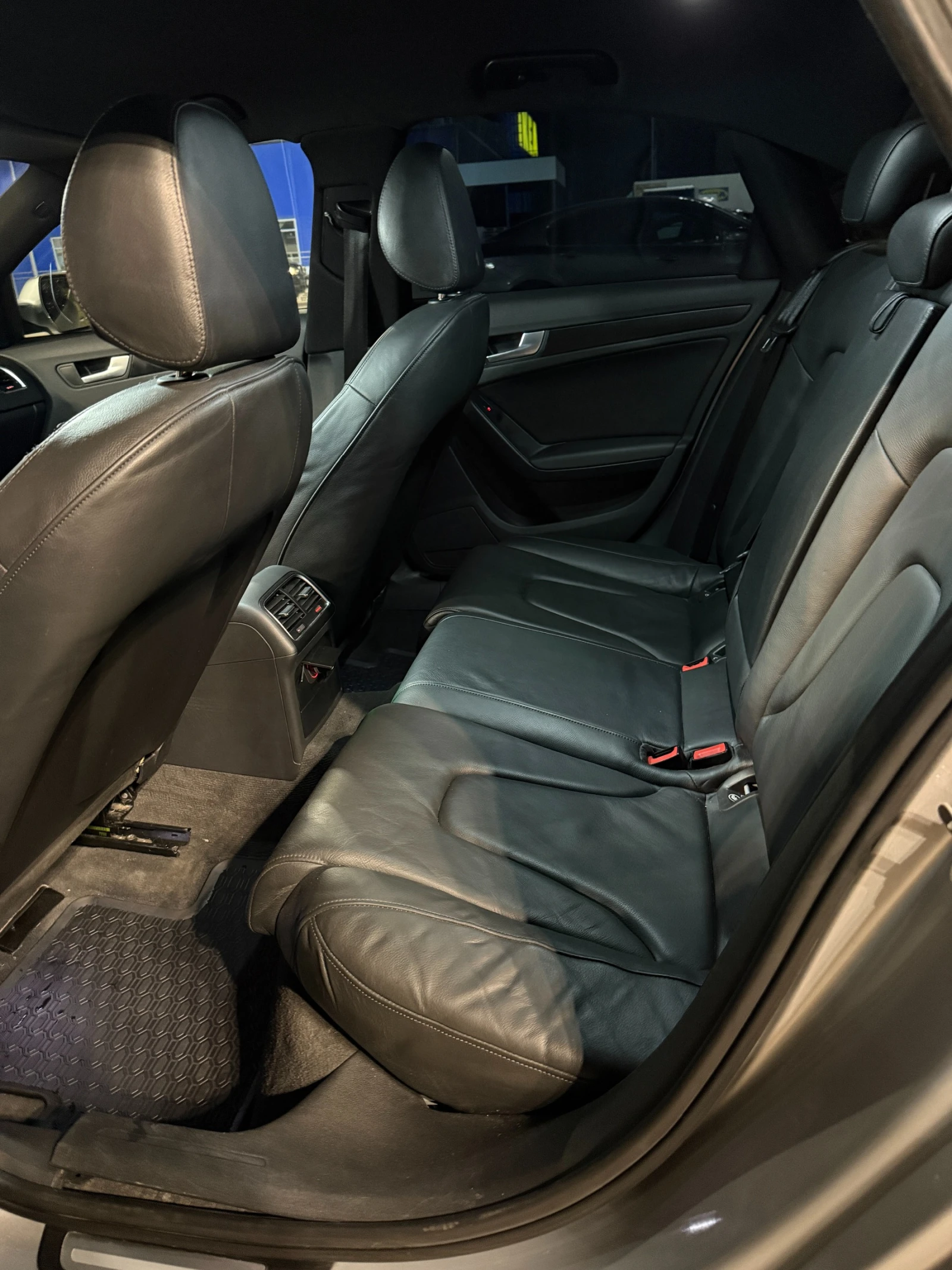 Audi A4 2.0TDI, 143к.с., НАВИГАЦИЯ, CARPLAY, снимка 10 - Автомобили и джипове - 54347983