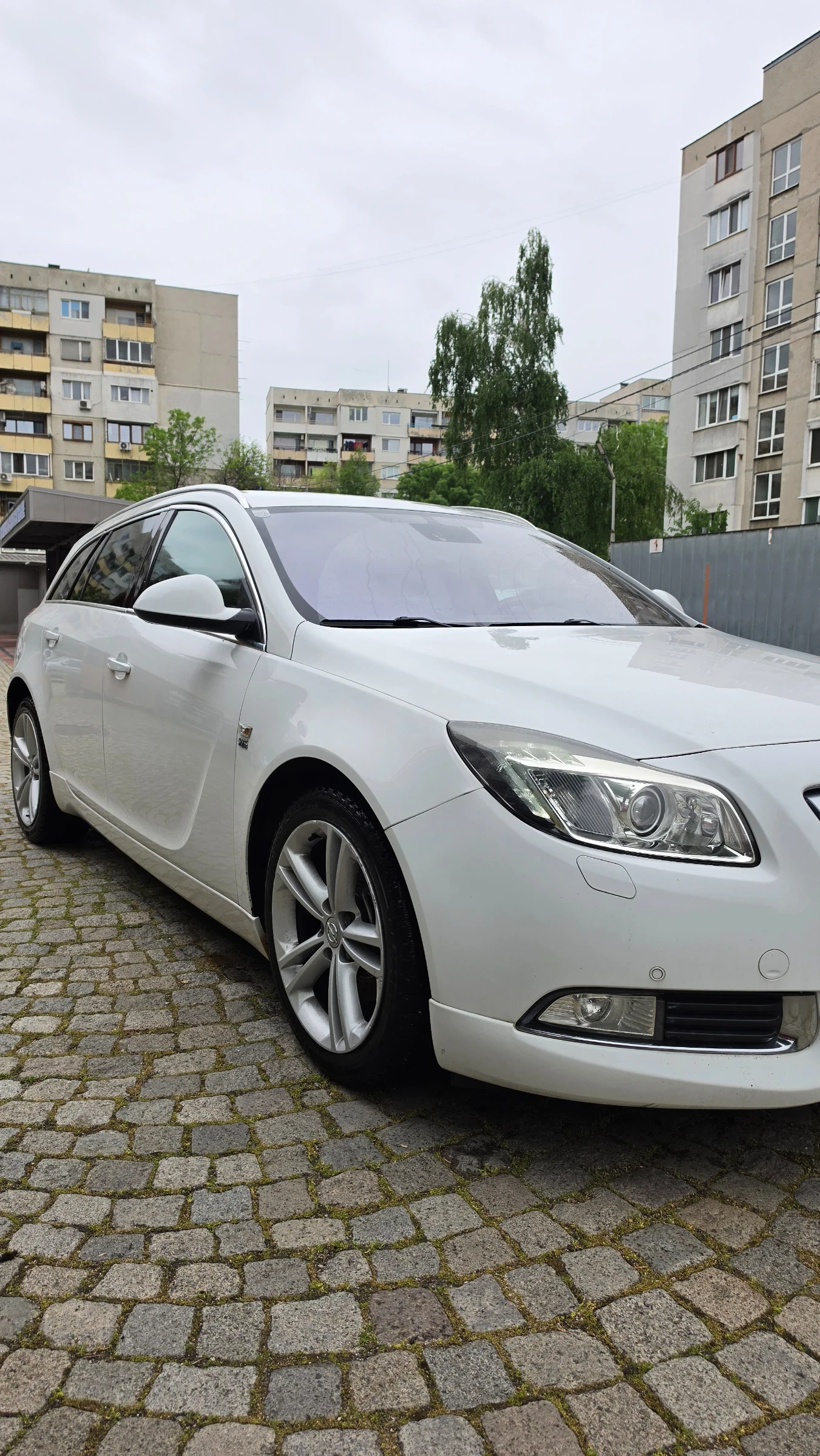 Opel Insignia 2.0 CDTI OPC Line сервизна история!!!, снимка 2 - Автомобили и джипове - 54477554