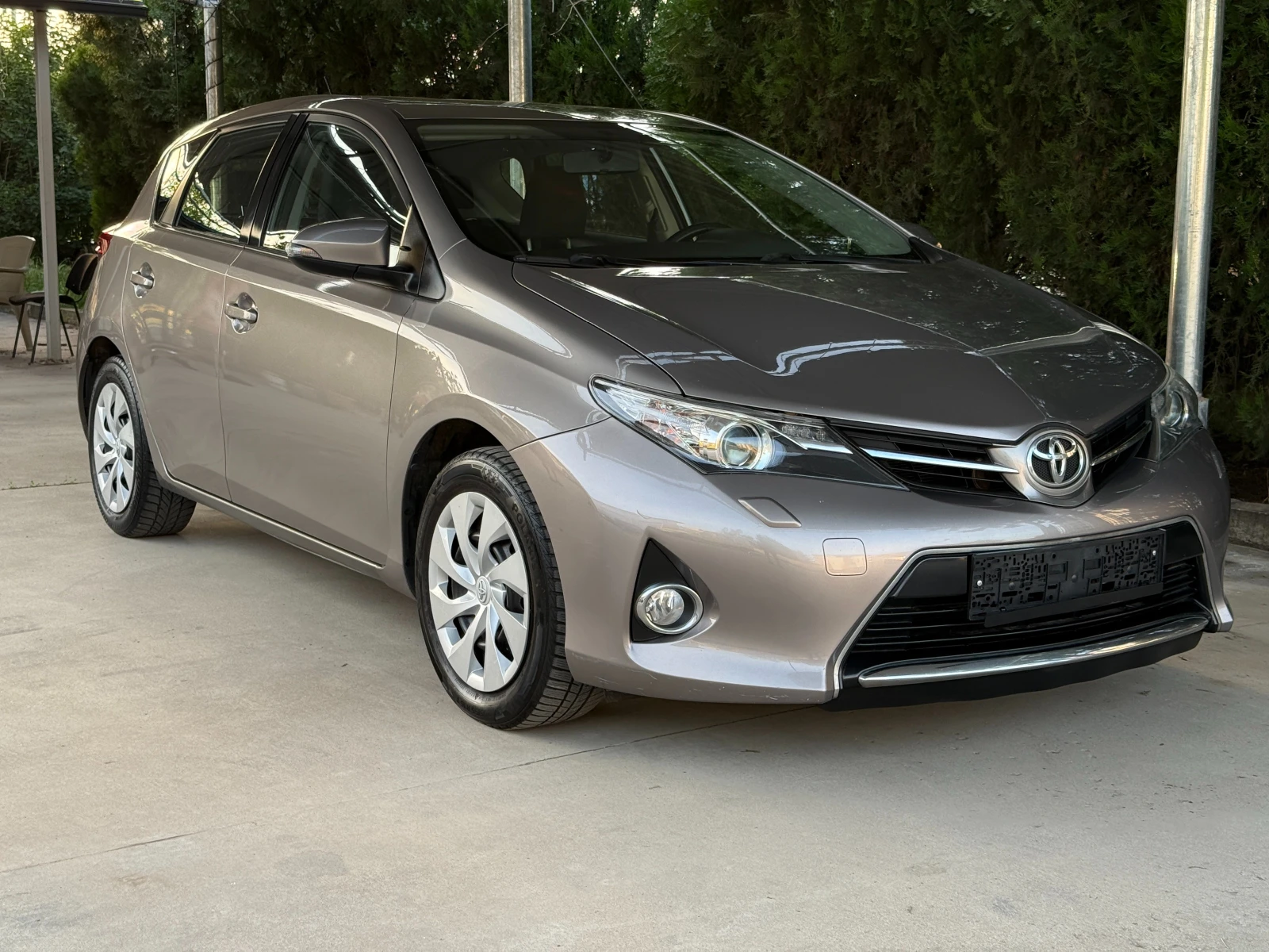 Toyota Auris 1.3 VVT-I, снимка 3 - Автомобили и джипове - 54677249
