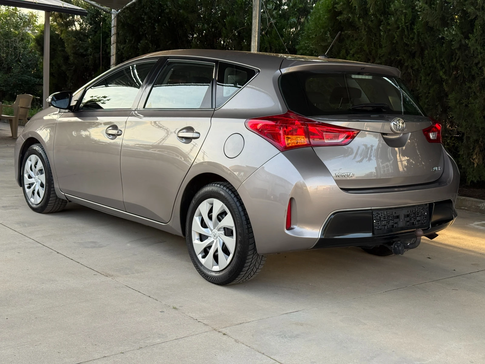 Toyota Auris 1.3 VVT-I, снимка 5 - Автомобили и джипове - 54677249