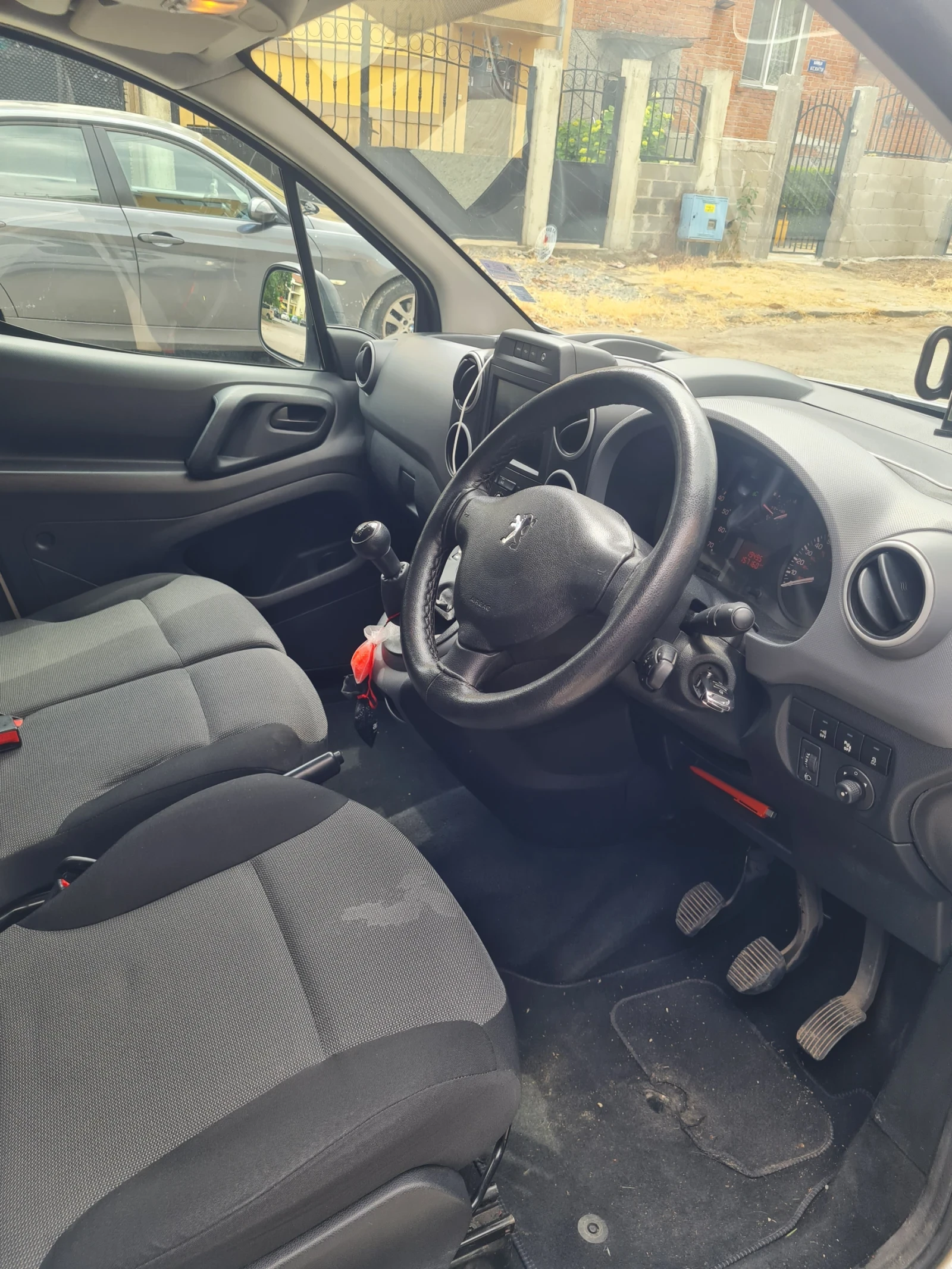 Peugeot Partner, снимка 11 - Автомобили и джипове - 54783653