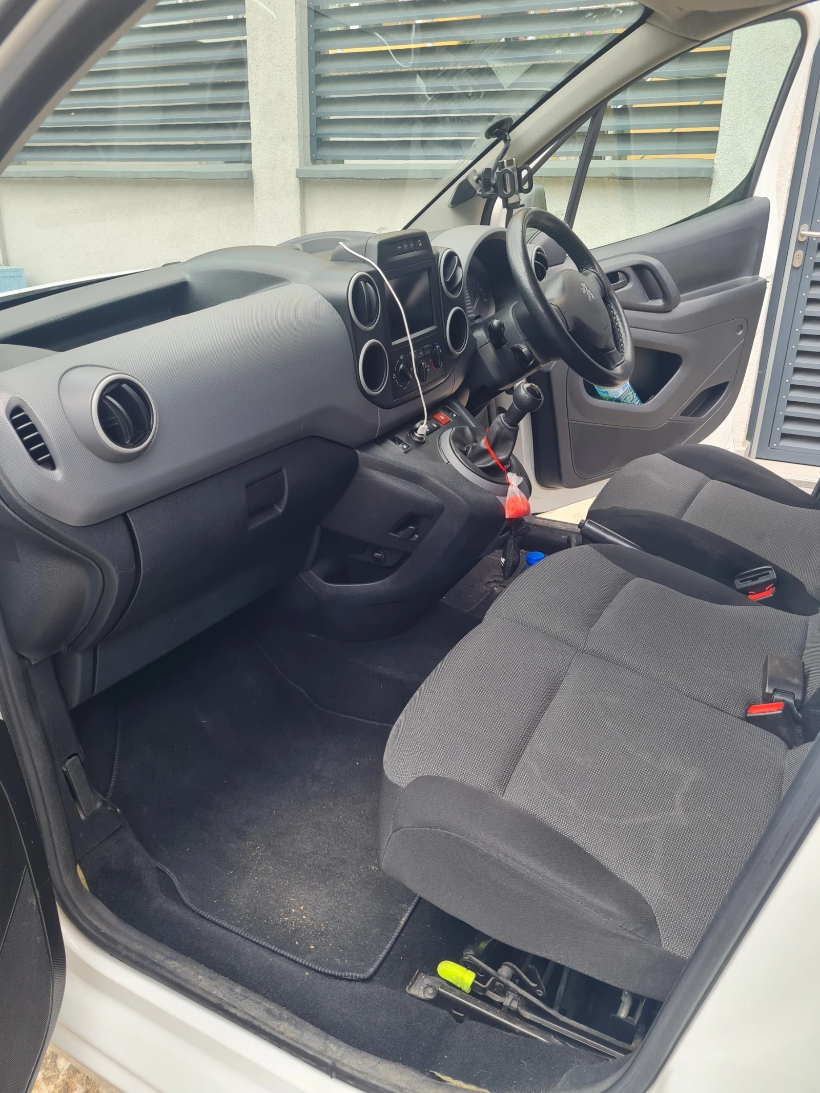 Peugeot Partner, снимка 12 - Автомобили и джипове - 54783653