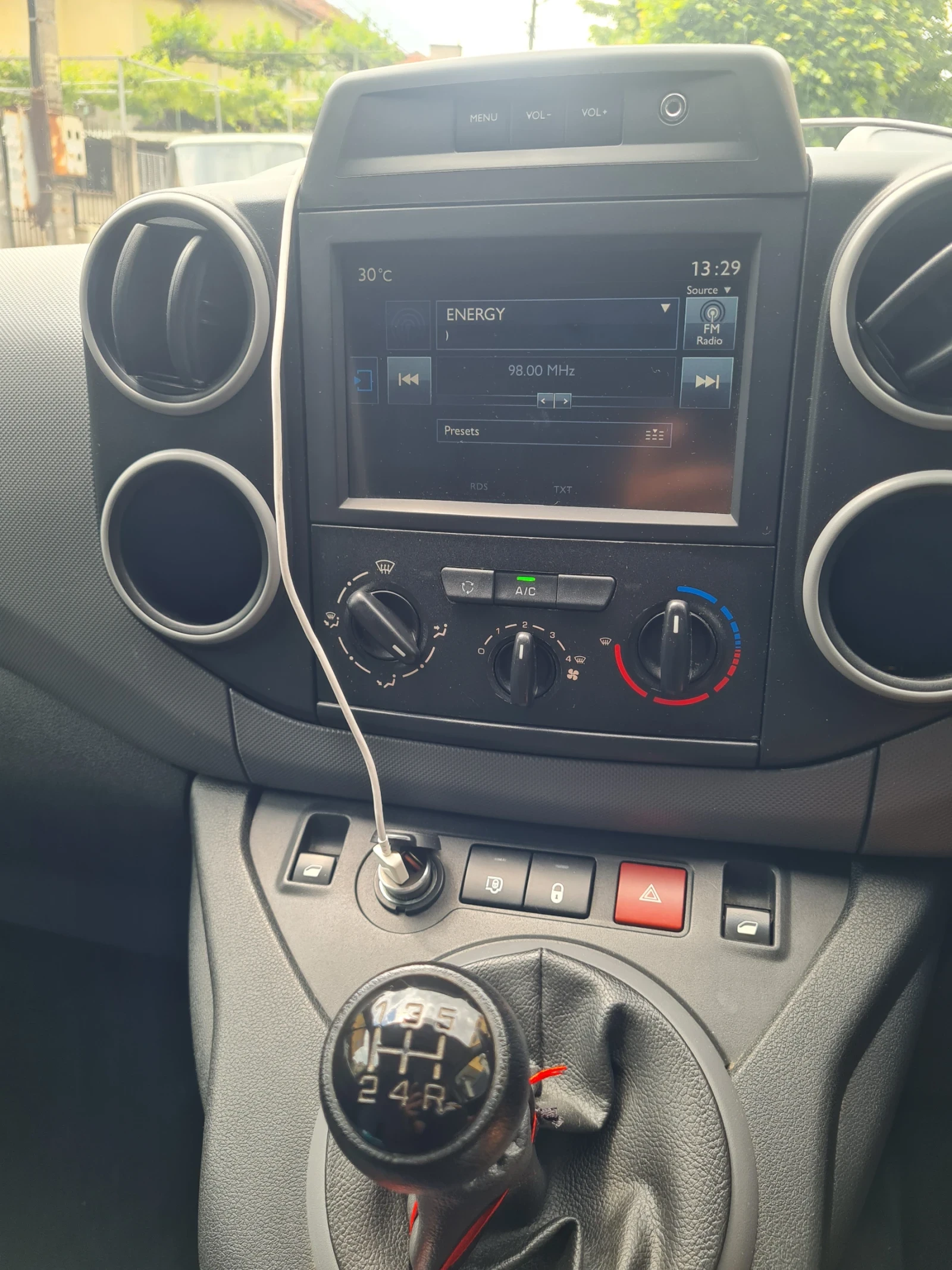Peugeot Partner, снимка 8 - Автомобили и джипове - 54783653