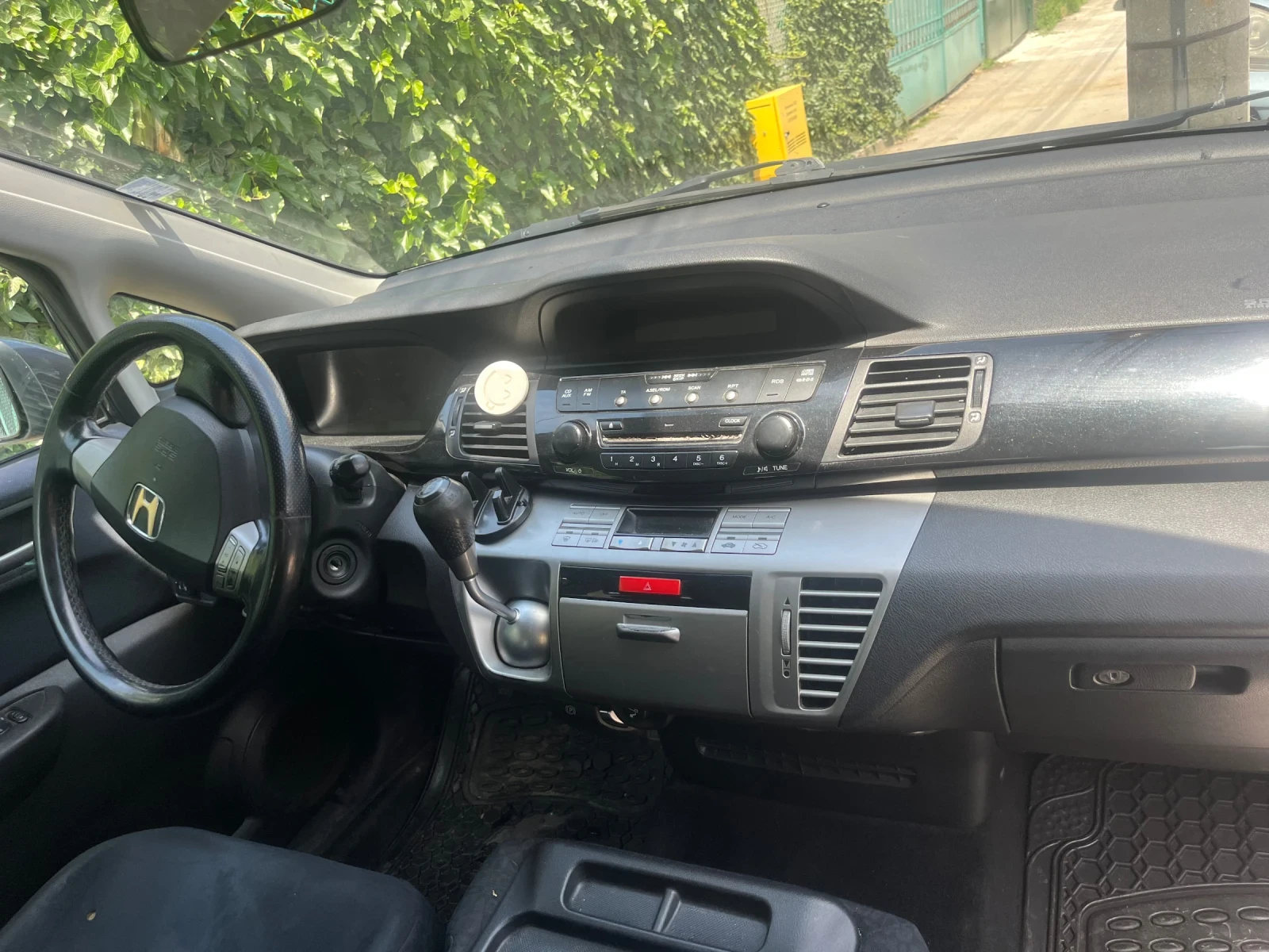 Honda Fr-v, снимка 6 - Автомобили и джипове - 55138021