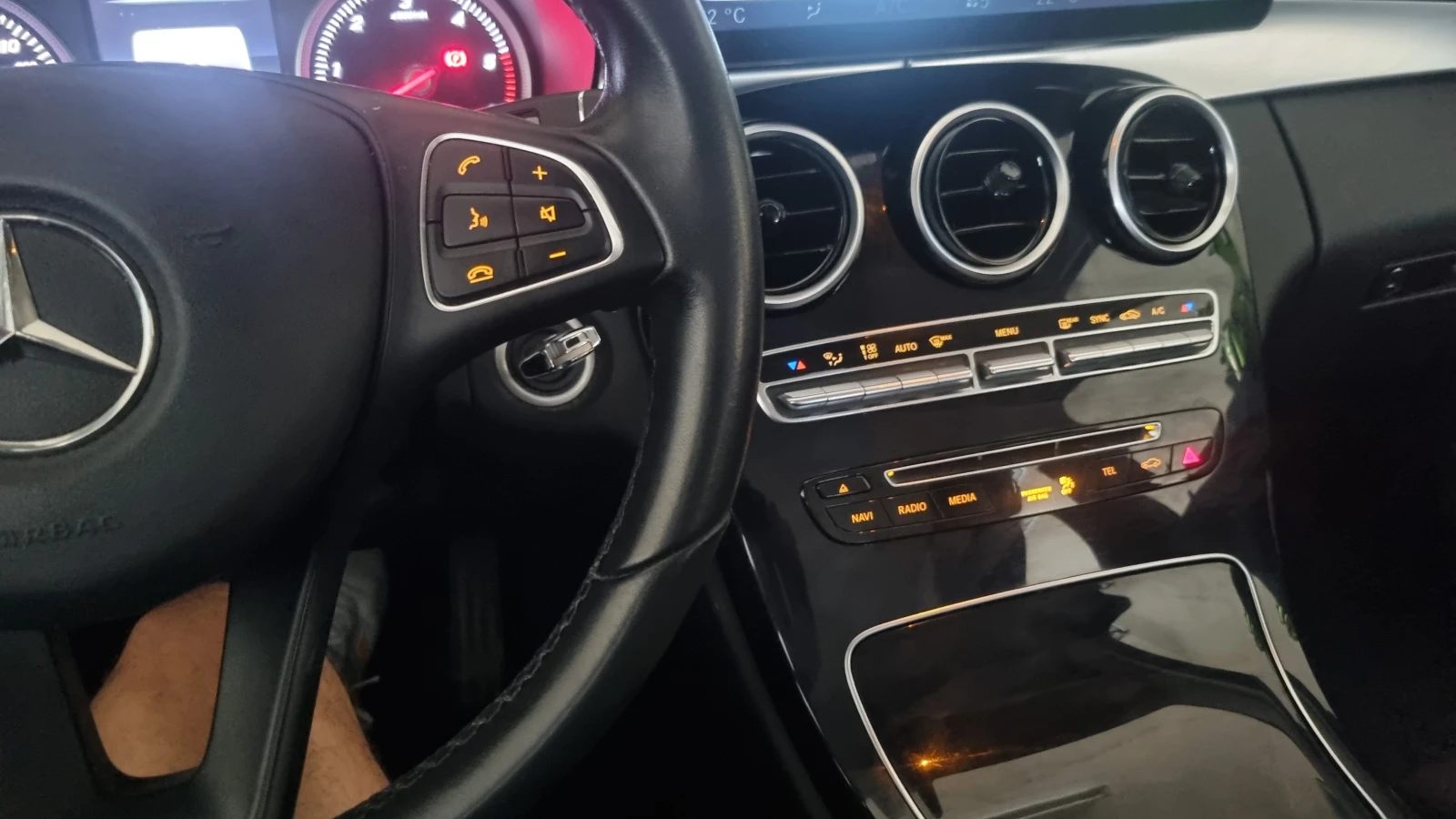 Mercedes-Benz C 220 220D  4matic 9 g-tronic, снимка 6 - Автомобили и джипове - 55347146