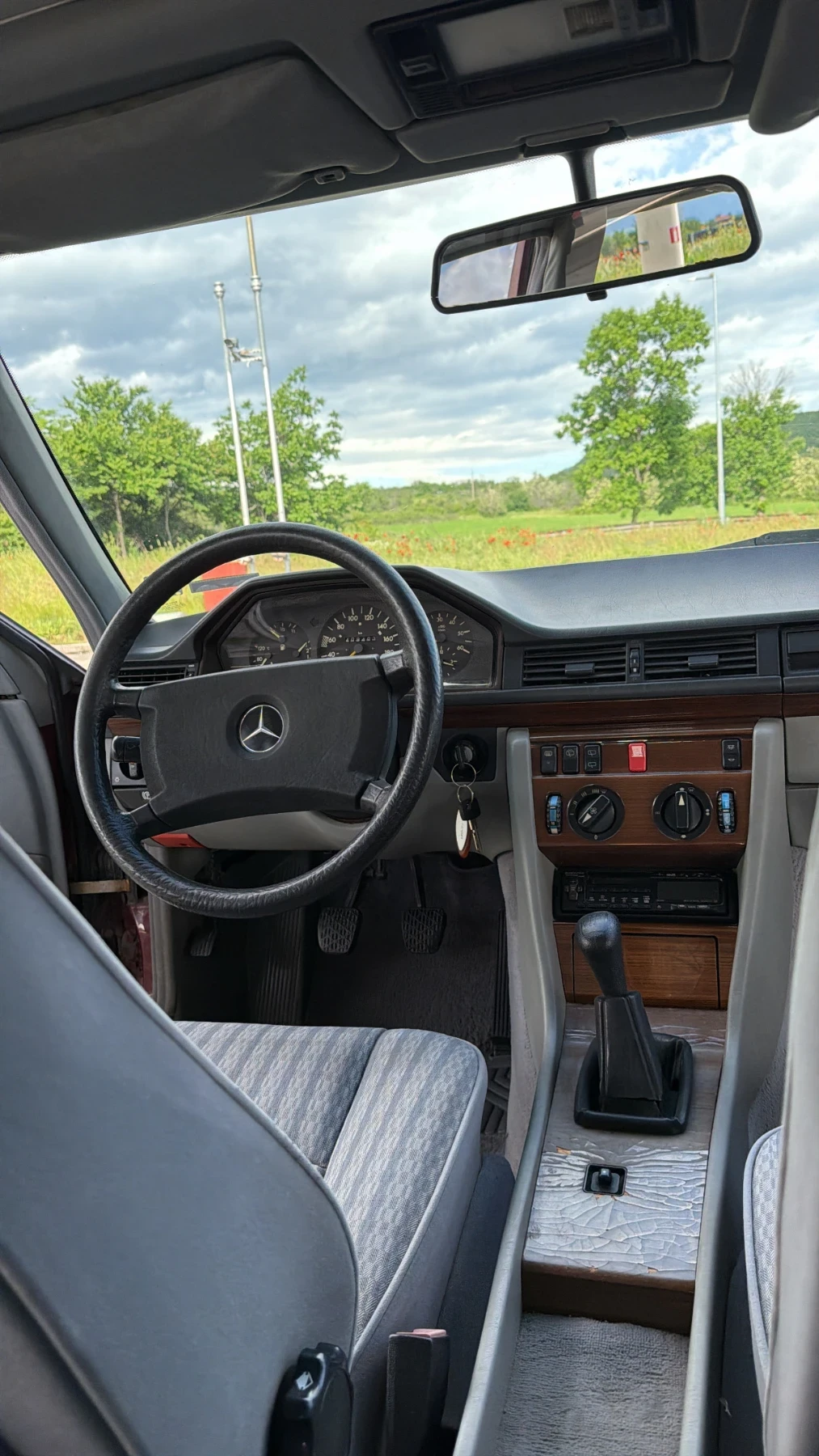 Mercedes-Benz 124 W124 250D, снимка 13 - Автомобили и джипове - 55972585