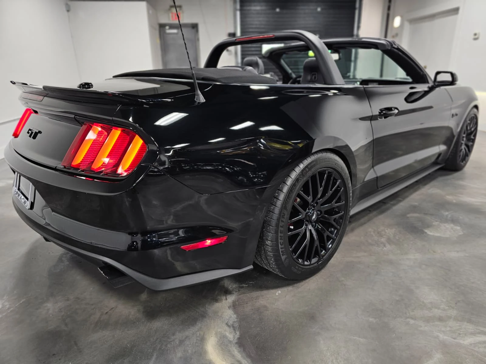 Ford Mustang GT Premium * ОБДУХВАНЕ * ОПЦИЯ ЗА ФИНАНСИРАНЕ , снимка 6 - Автомобили и джипове - 55989278
