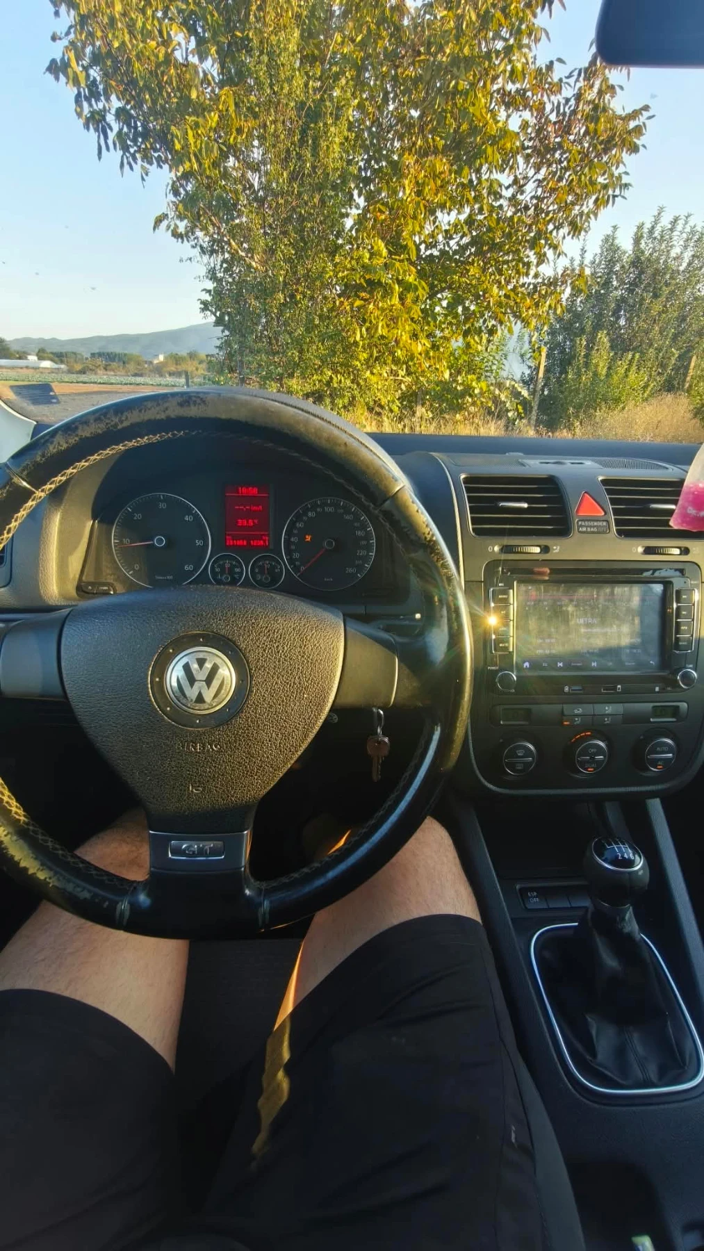 VW Golf, снимка 2 - Автомобили и джипове - 56364424