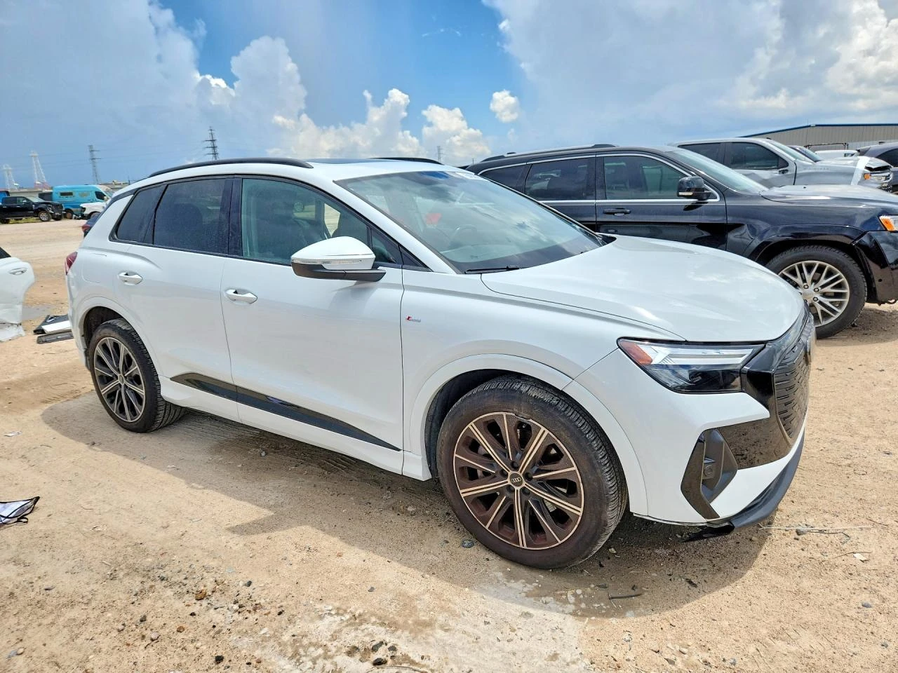 Audi E-Tron Q4 PREMIUM PLUS S-LINE / AWD  | Mobile.bg � ����������� 4