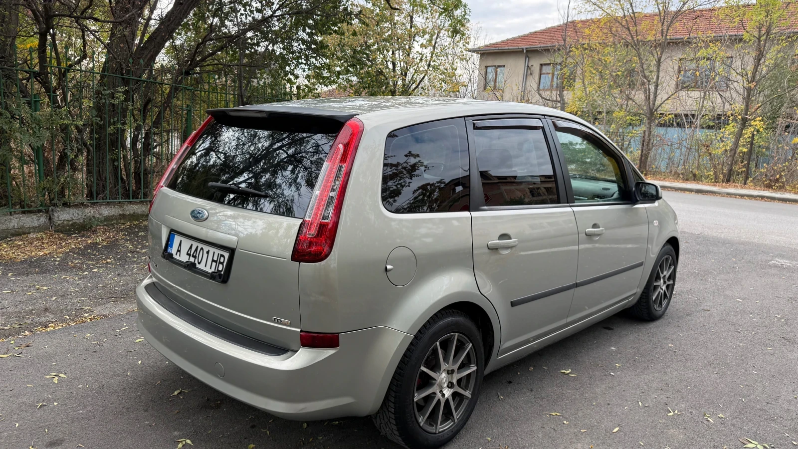 Ford C-max 1.6tdci, снимка 4 - Автомобили и джипове - 56747357