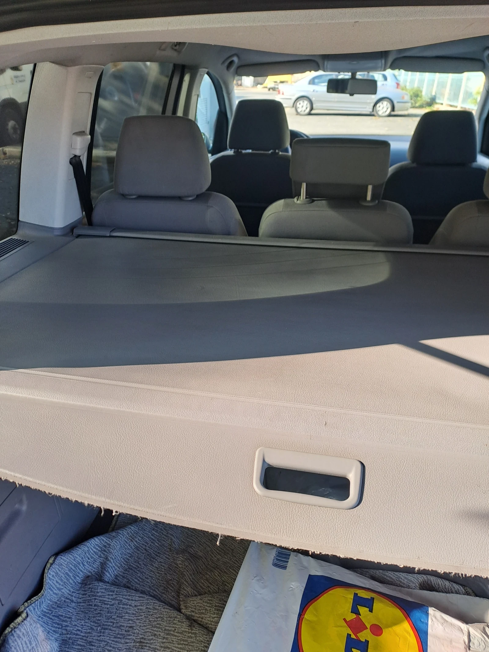 VW Touran, снимка 5 - Автомобили и джипове - 56747422