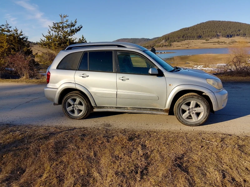 Toyota Rav4, снимка 3 - Автомобили и джипове - 49458200