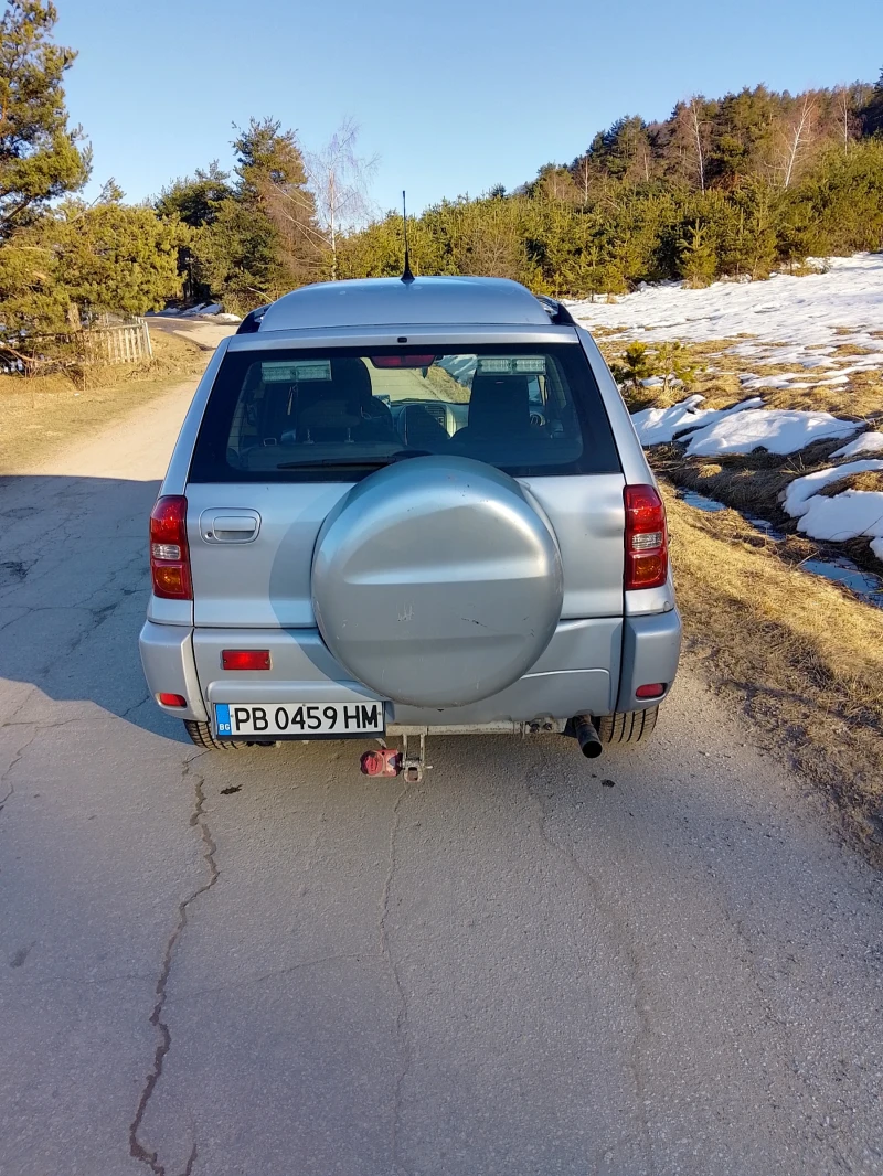 Toyota Rav4, снимка 4 - Автомобили и джипове - 49458200