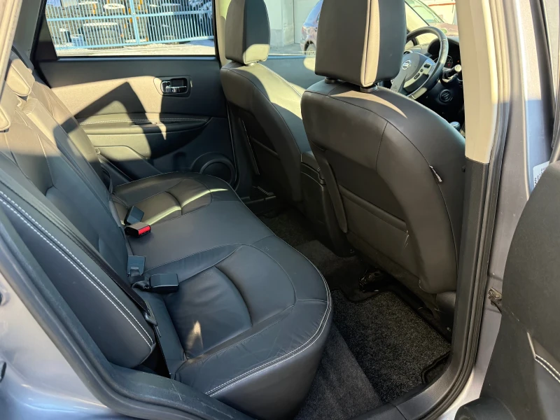 Nissan Qashqai 2.0i 6ск 4х4 SWISS , снимка 13 - Автомобили и джипове - 53132211