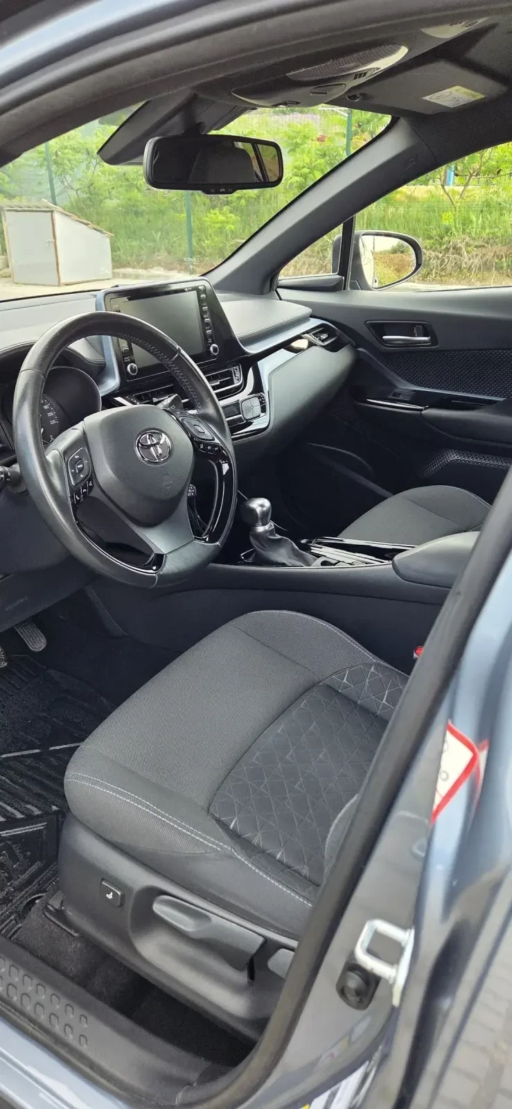 Toyota C-HR 2.0h 184 k.c - изображение 8