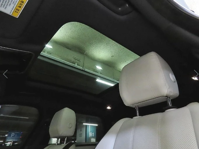 Land Rover Range Rover Velar 3.0 D300 R-Dynamic SE, снимка 12 - Автомобили и джипове - 55706539