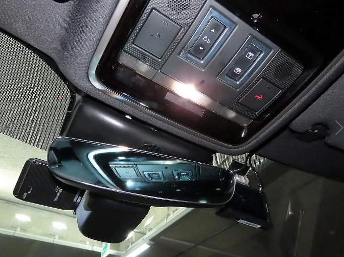 Land Rover Range Rover Velar 3.0 D300 R-Dynamic SE, снимка 11 - Автомобили и джипове - 55706539