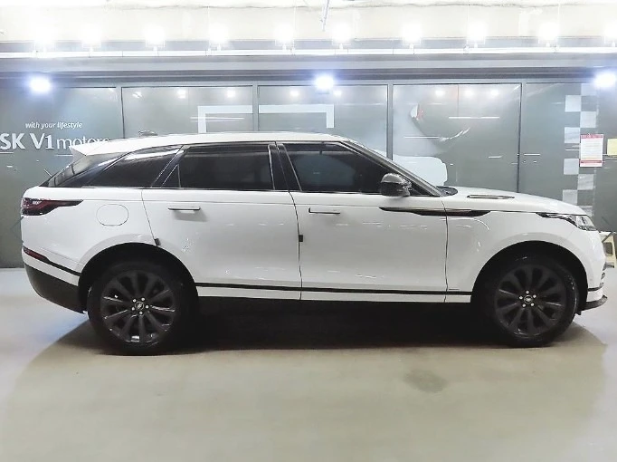 Land Rover Range Rover Velar 3.0 D300 R-Dynamic SE, снимка 2 - Автомобили и джипове - 55706539
