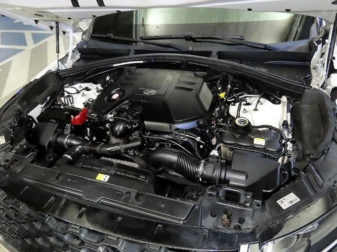 Land Rover Range Rover Velar 3.0 D300 R-Dynamic SE, снимка 14 - Автомобили и джипове - 55706539