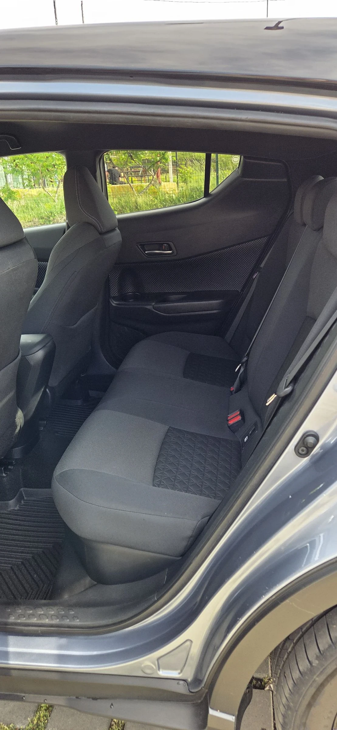 Toyota C-HR 2.0h 184 k.c - изображение 10