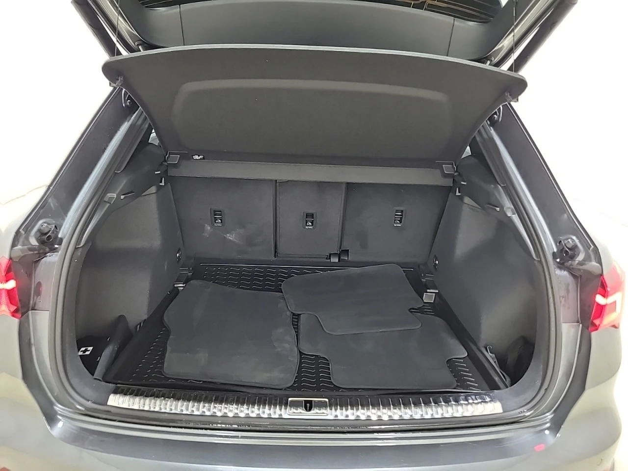 Audi Q3 CARFAX* АВТОФИНАНСИРАНЕ* БЕЗ ПЪРВОНАЧАЛНА ВНОСКА*  - изображение 10