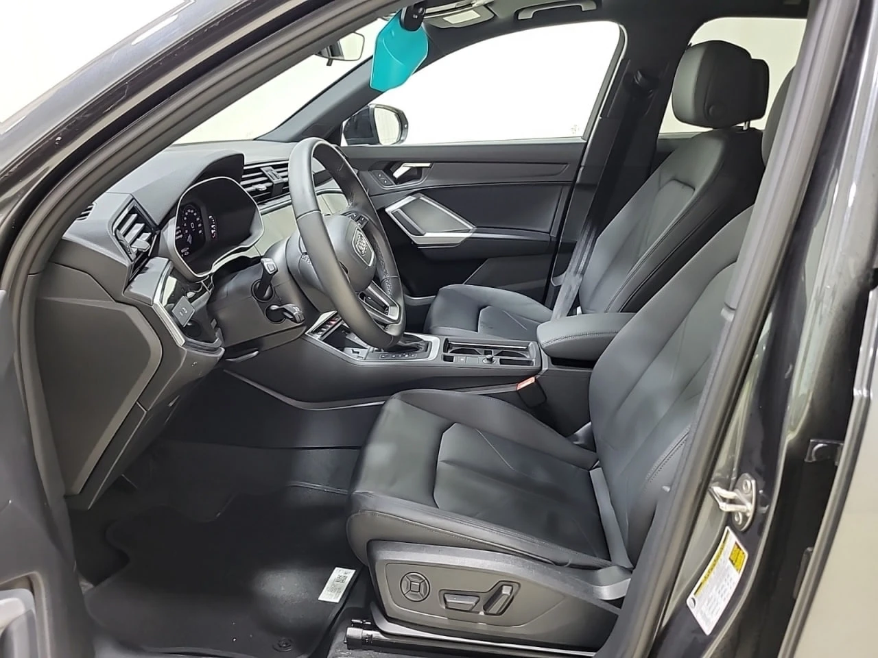 Audi Q3 CARFAX* АВТОФИНАНСИРАНЕ* БЕЗ ПЪРВОНАЧАЛНА ВНОСКА*  - изображение 5