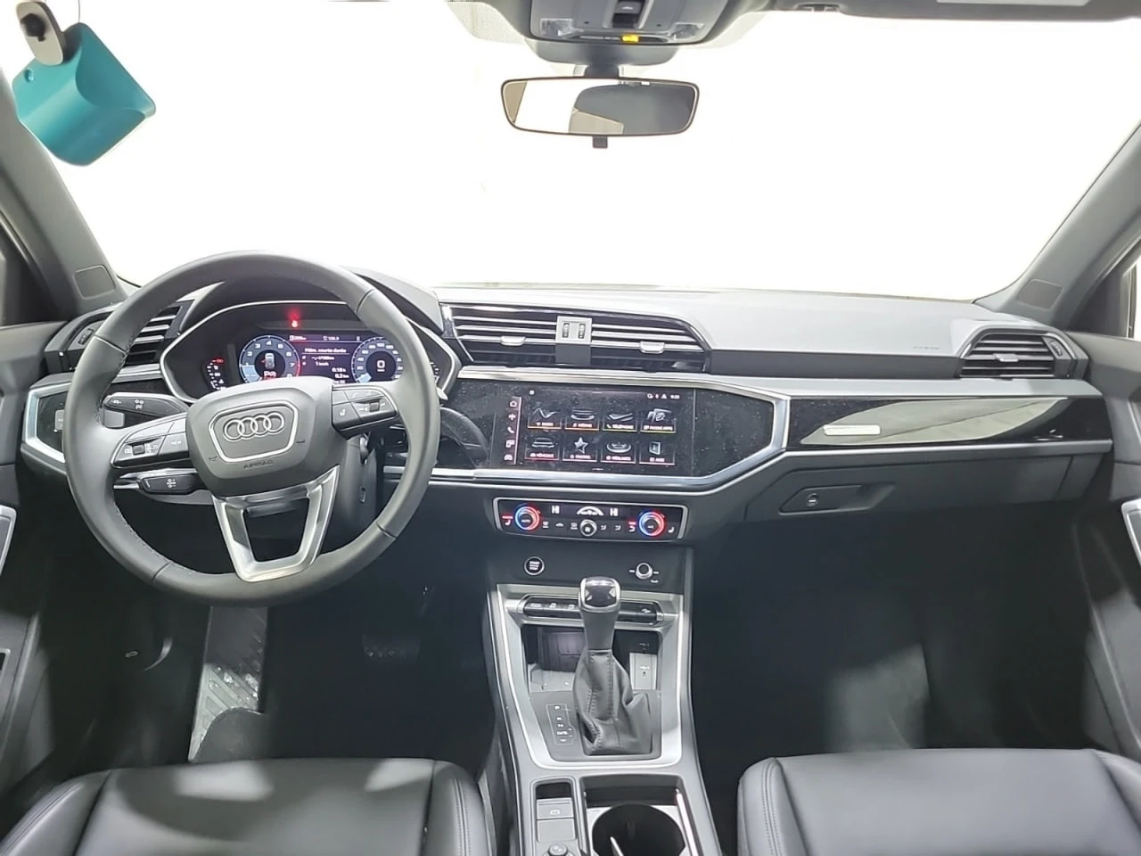 Audi Q3 CARFAX* АВТОФИНАНСИРАНЕ* БЕЗ ПЪРВОНАЧАЛНА ВНОСКА*  - изображение 2