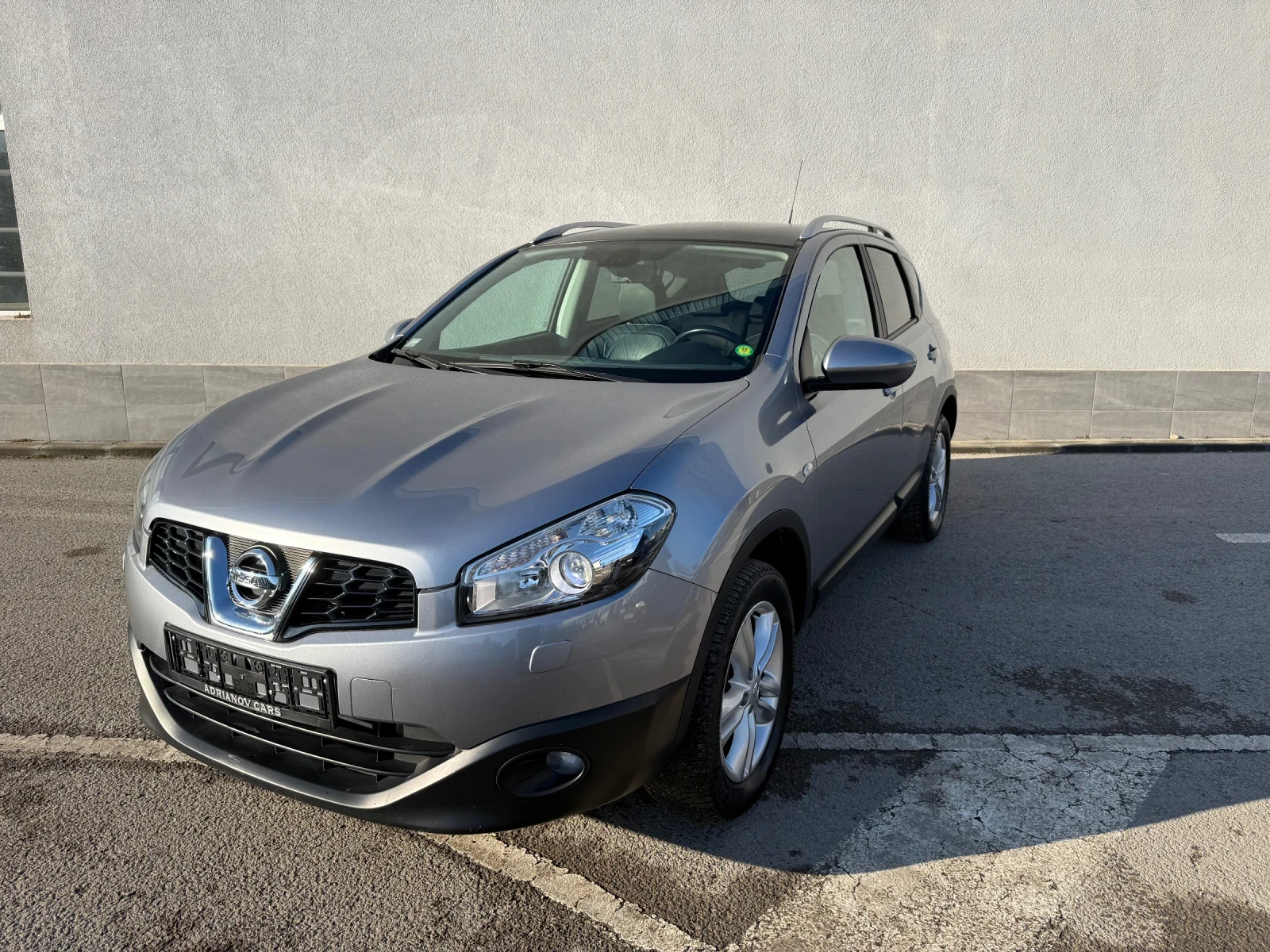 Nissan Qashqai 2.0i 6ск 4х4 SWISS  - изображение 2