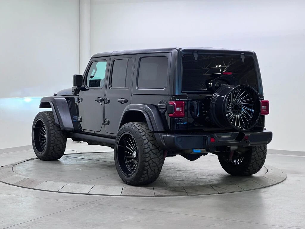 Jeep Wrangler RUBICON* 4xe* 2 сета джанти с гуми* Кожа* Подгрев* - изображение 6