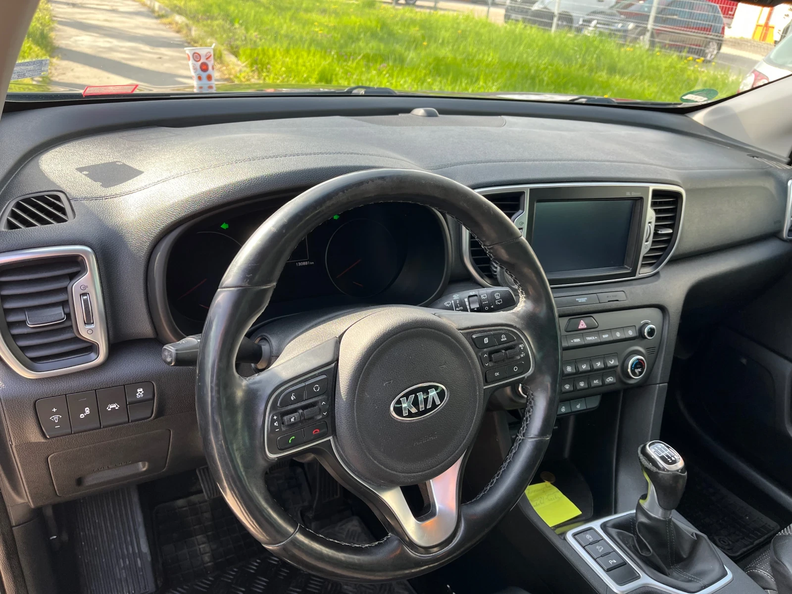 Kia Sportage, снимка 8 - Автомобили и джипове - 54187704