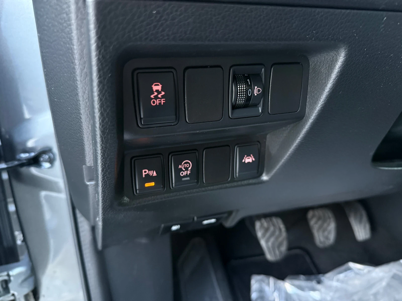 Nissan Qashqai 1.5DCi 360 PANO, снимка 12 - Автомобили и джипове - 54300958