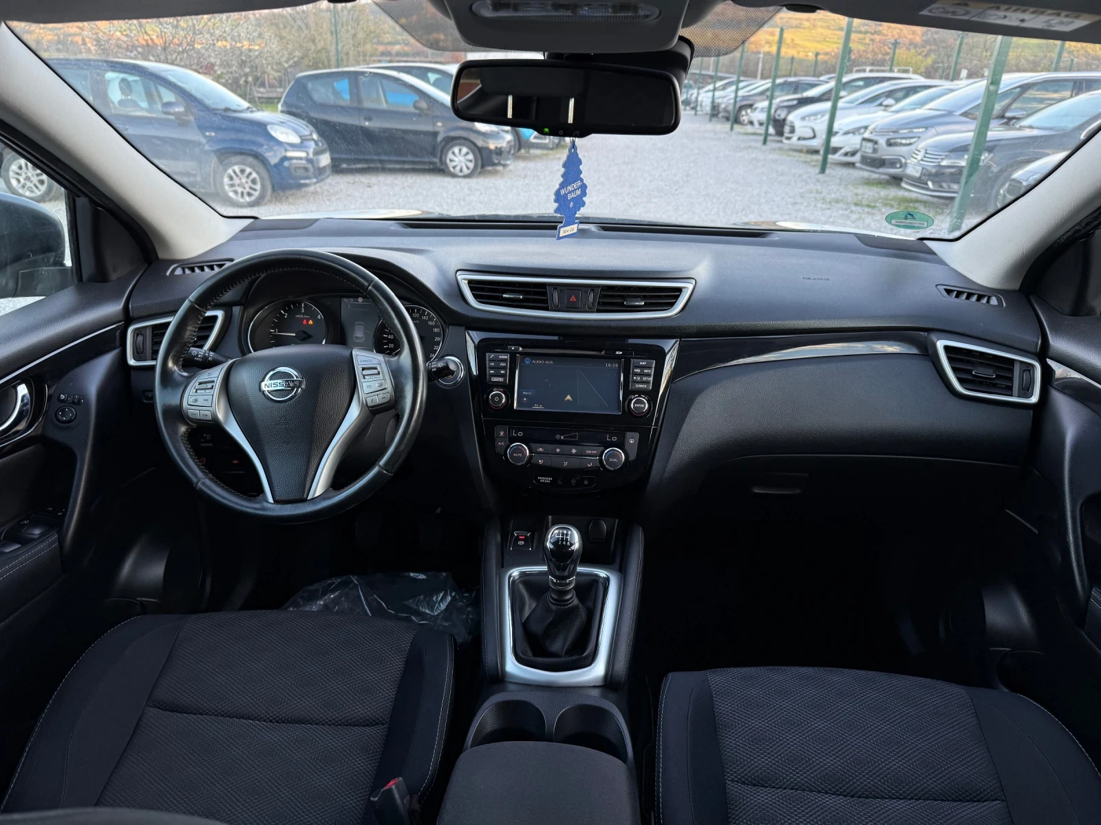 Nissan Qashqai 1.5DCi 360 PANO, снимка 14 - Автомобили и джипове - 54300958