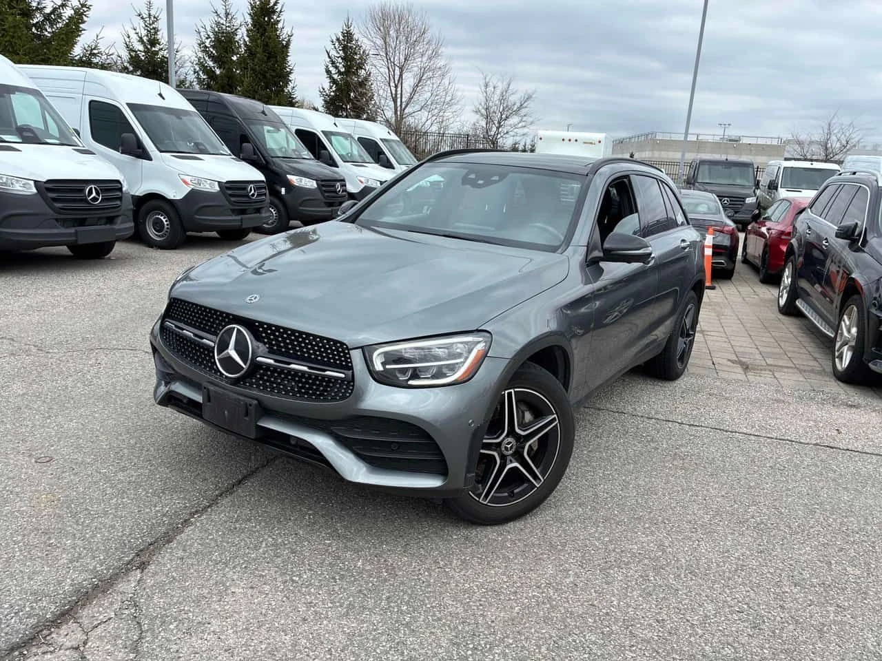 Mercedes-Benz GLC 300 /ПАНОРАМА/360/ПРЕДСТАВИТЕЛСТВО НА MERCEDES