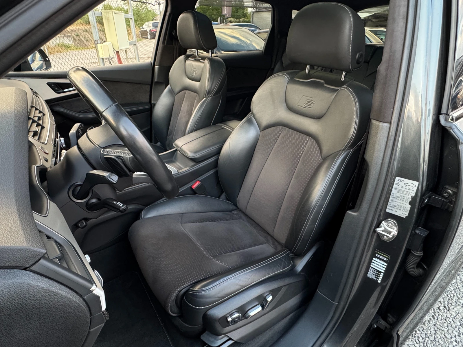 Audi SQ7 4.0TDI ! Qauttro ! 6+ 1 Места !, снимка 7 - Автомобили и джипове - 55930051