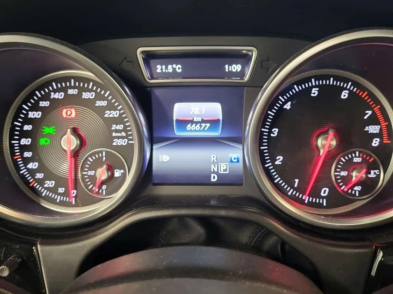 Mercedes-Benz GLE * 550 * CARFAX * , снимка 9 - Автомобили и джипове - 56186095