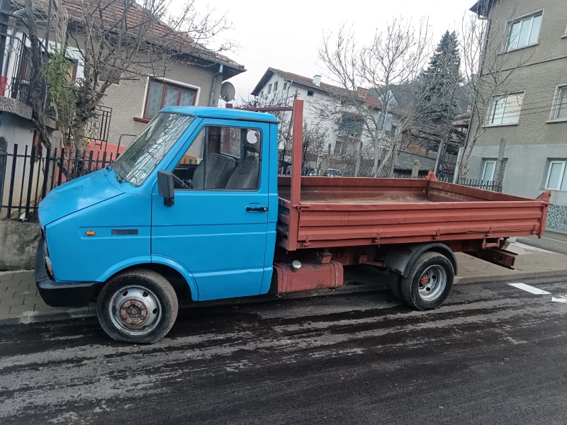 Iveco 30-8 Самосвал, снимка 2 - Бусове и автобуси - 48357064