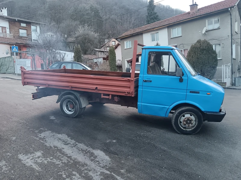 Iveco 30-8 Самосвал, снимка 4 - Бусове и автобуси - 48357064