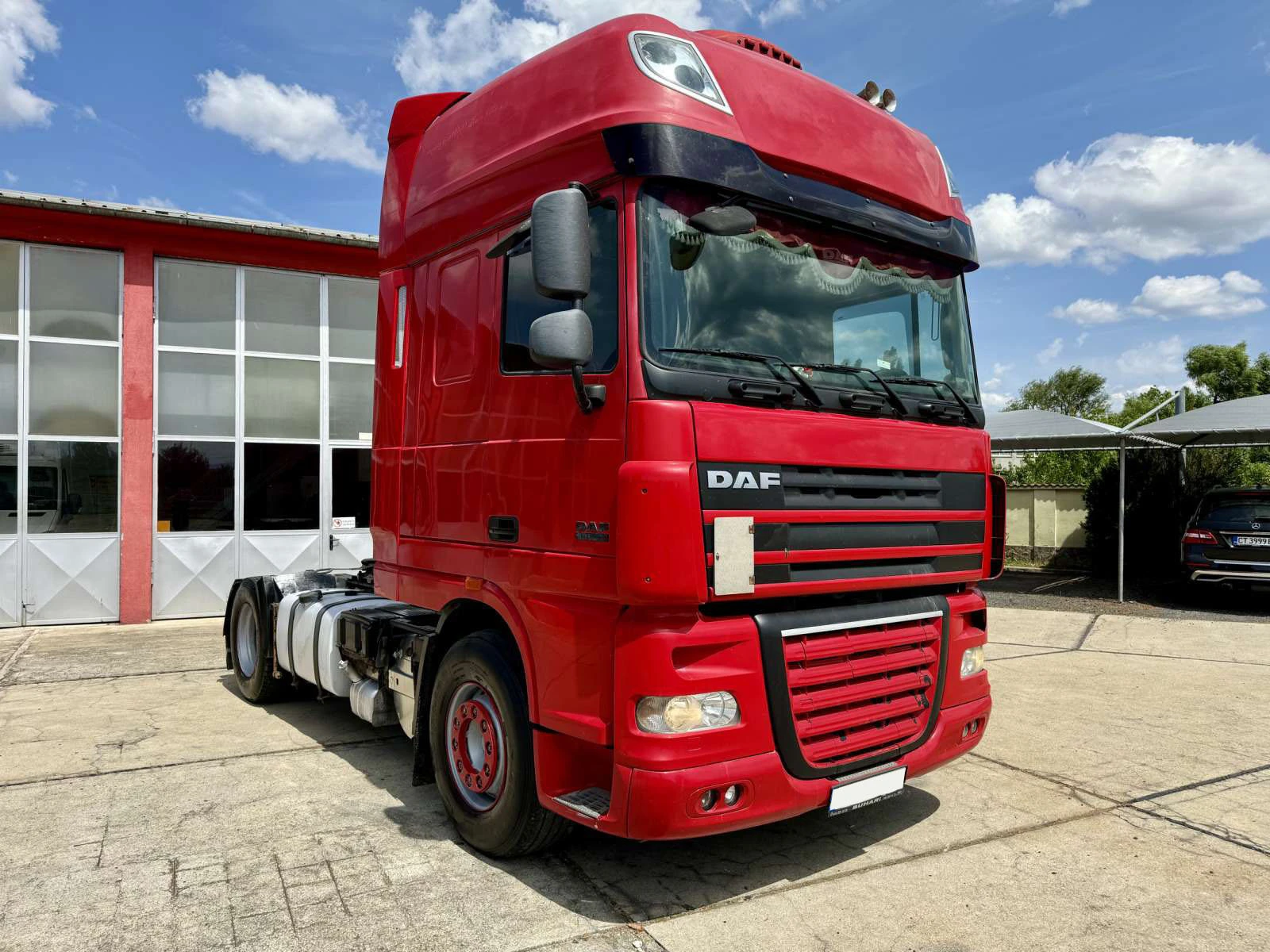 Daf XF 105 460 E5 4x2 - изображение 2